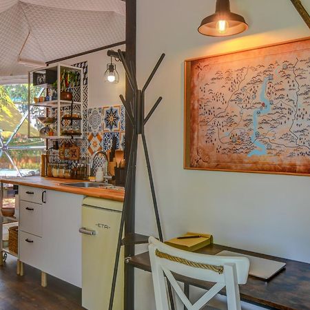 Tiche Misto Glamping Hotel Slapy  Bagian luar foto