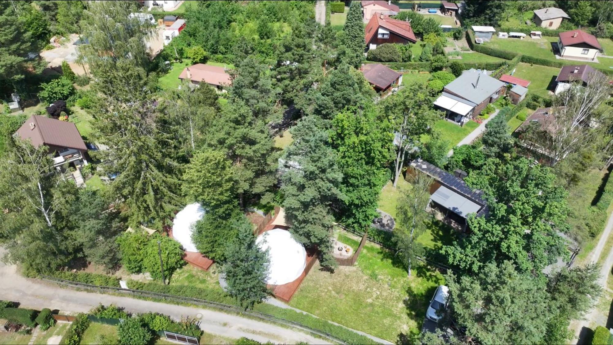 Tiche Misto Glamping Hotel Slapy  Bagian luar foto