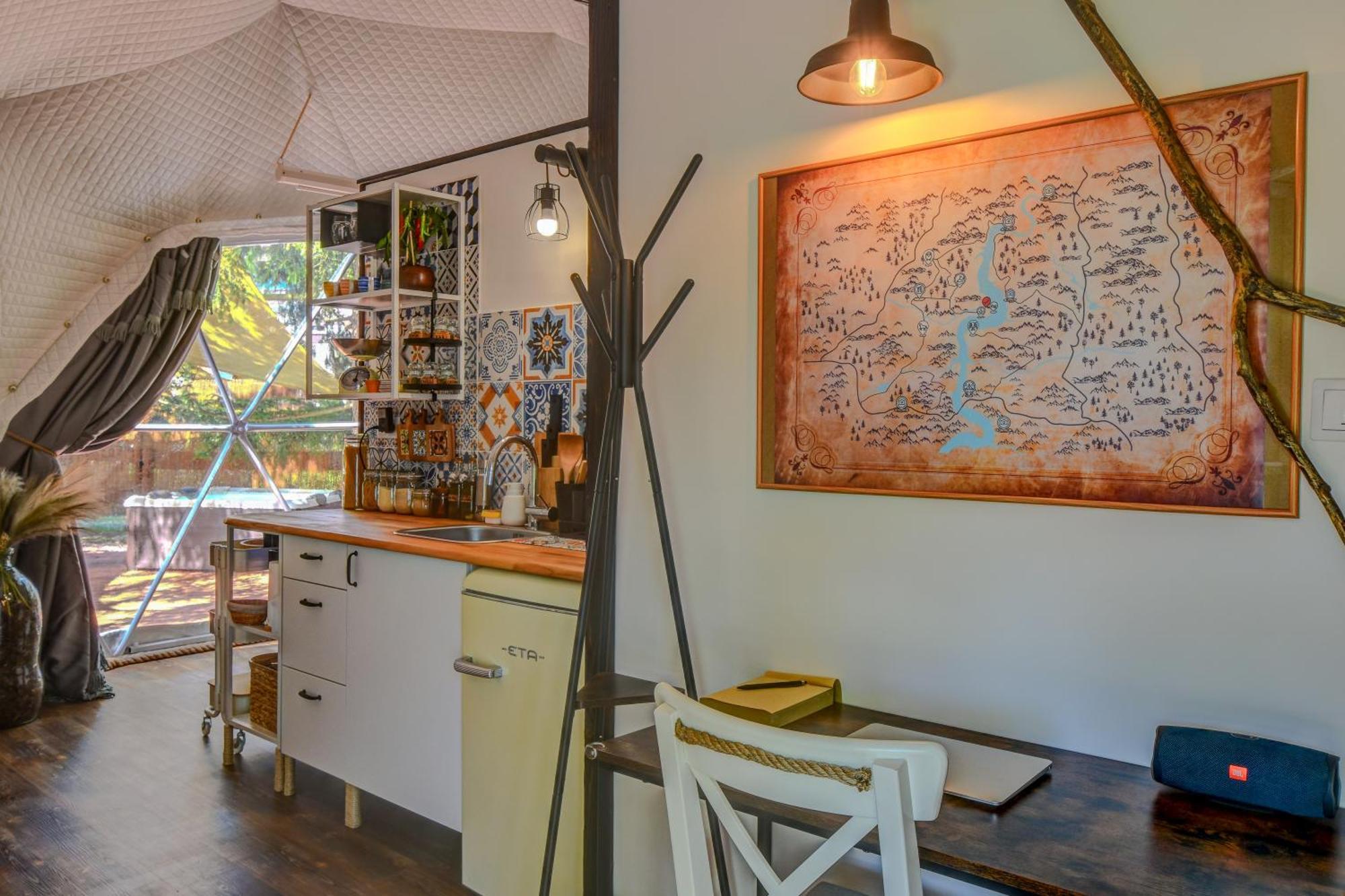 Tiche Misto Glamping Hotel Slapy  Bagian luar foto