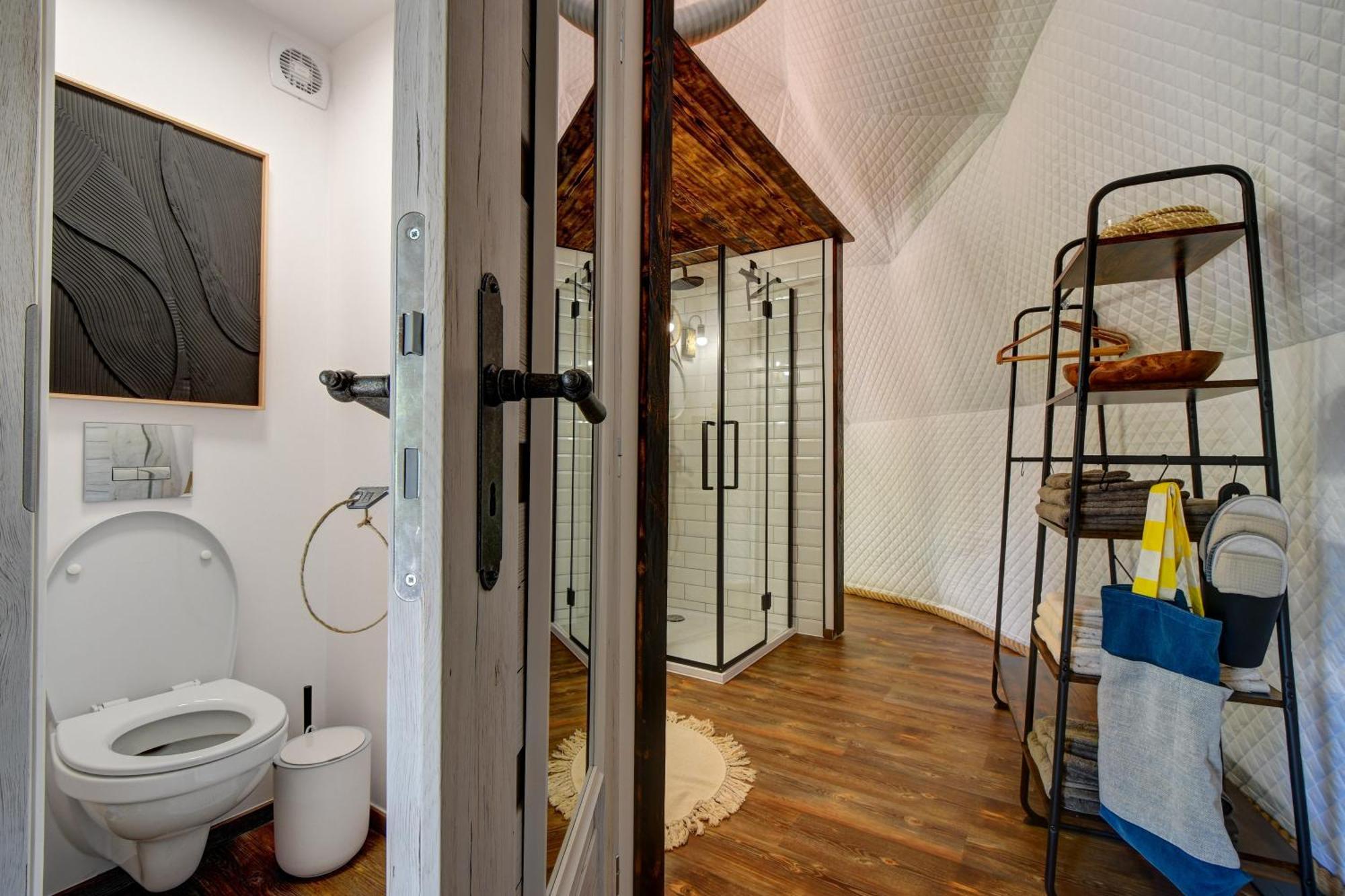 Tiche Misto Glamping Hotel Slapy  Bagian luar foto
