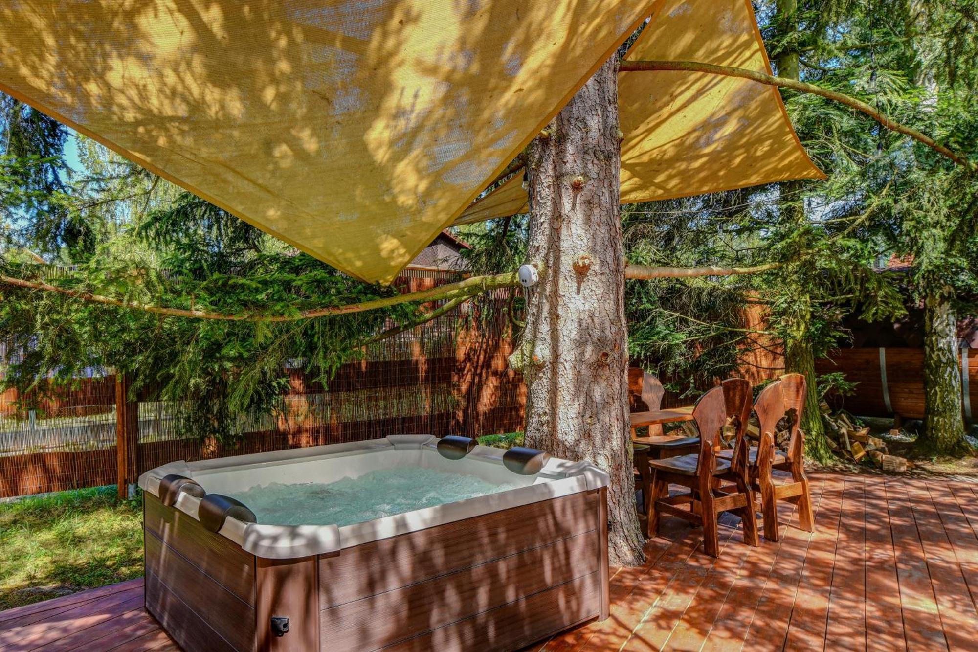 Tiche Misto Glamping Hotel Slapy  Bagian luar foto